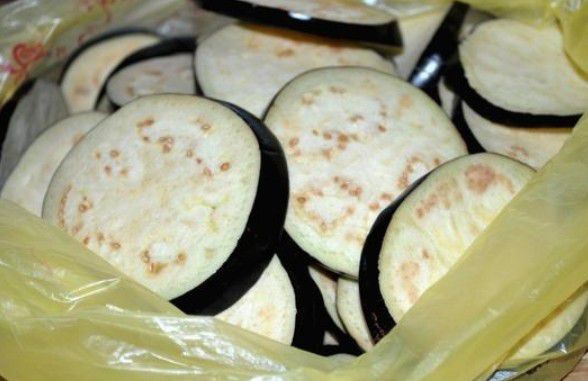 Баклажаны обладают неповторимым вкусом, при этом не имеют специфического запаха.