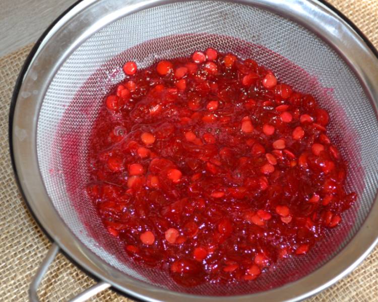 калина просеянная