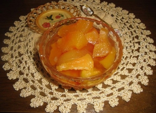 кусочки айвового джема