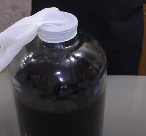 Можно добавить водку