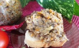 Икра грибная с орехами