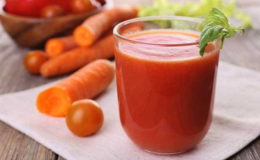 Морковный сок с помидорами и перцем