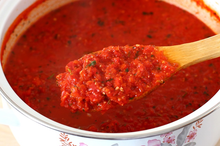 Сырая аджика