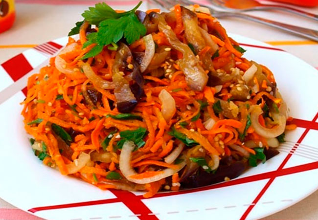 Вешенки по-корейски с морковью и луком
