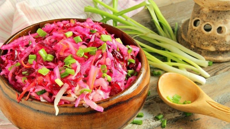 Лучшие рецепты квашеной капусты со свеклой из разных стран мира