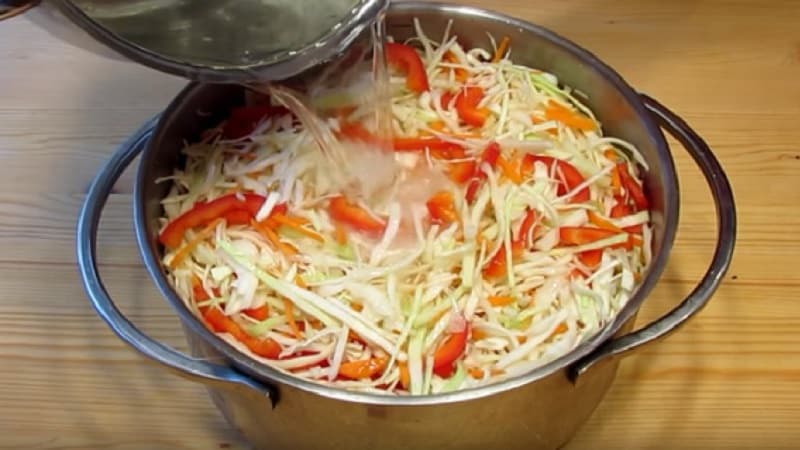 Соленая капуста в банке холодным способом на зиму: рецепты и советы по хранению