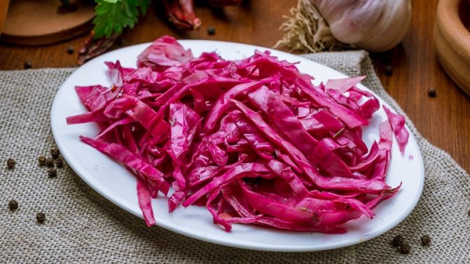 Вкусная квашеная капуста со свеклой: рецепт без уксуса в разных вариациях